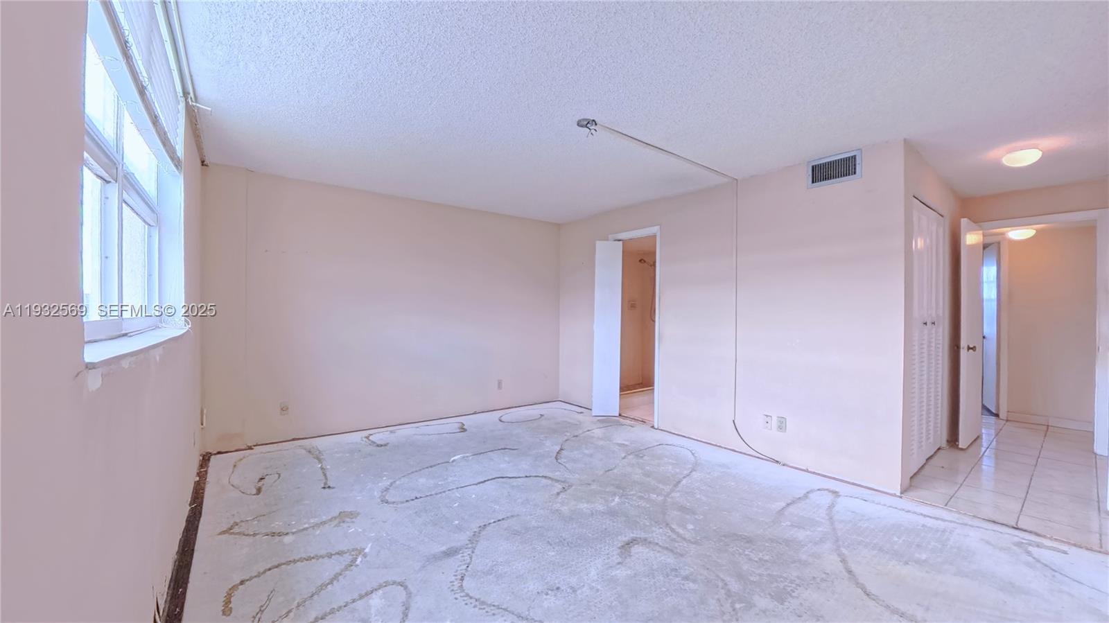 MEADOWBROOK LAKES VIEW CO - Residential