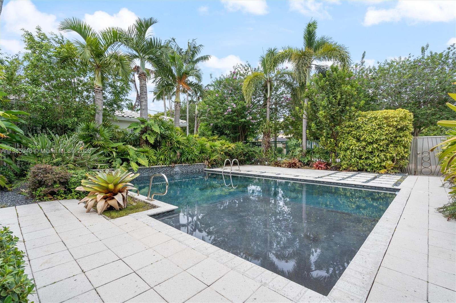 BEACH VIEW ADDN - Residential