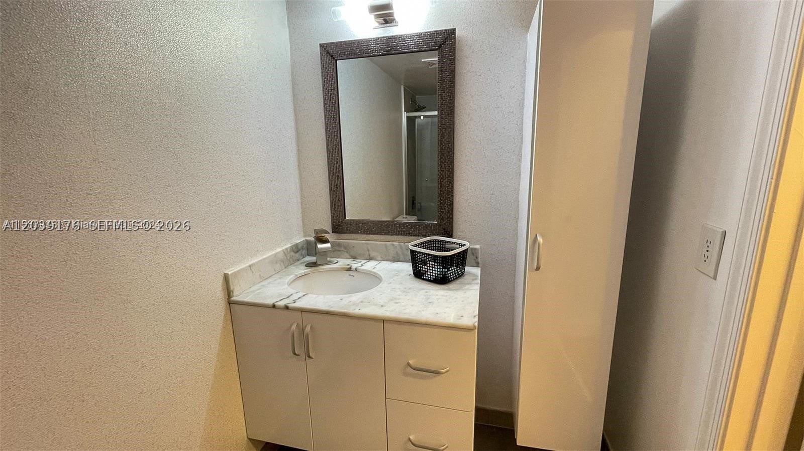 1200 Brickell Bay Dr 1702