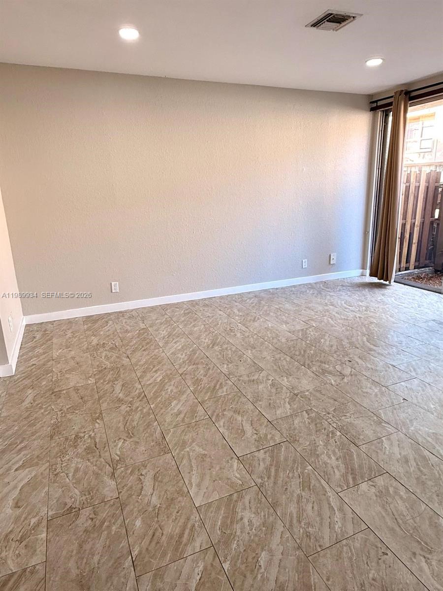 TOWNHOUSES AT JACARANDA C - Residential Lease