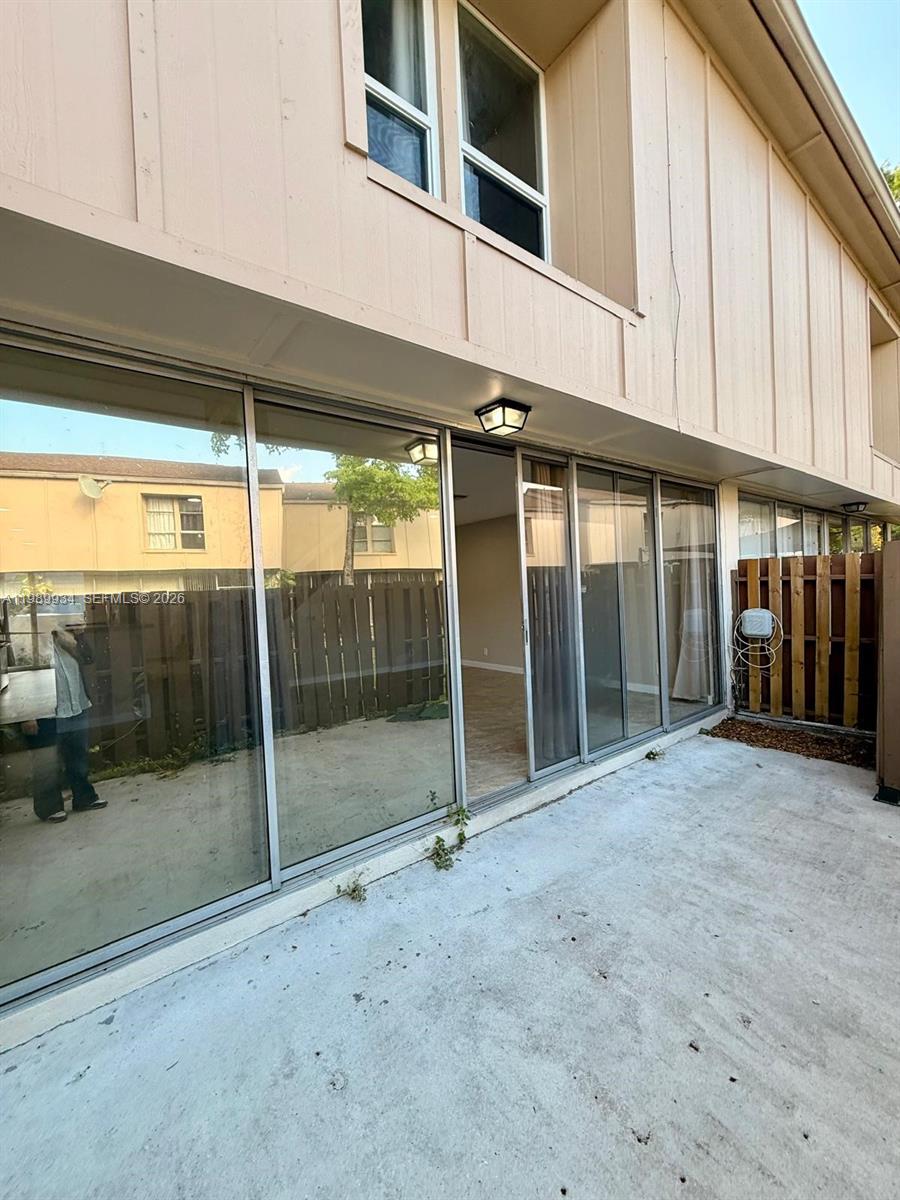 TOWNHOUSES AT JACARANDA C - Residential Lease