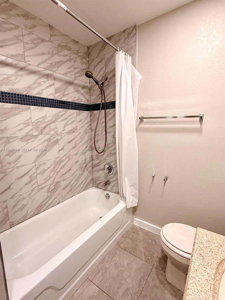 TOWNHOUSES AT JACARANDA C - Residential Lease