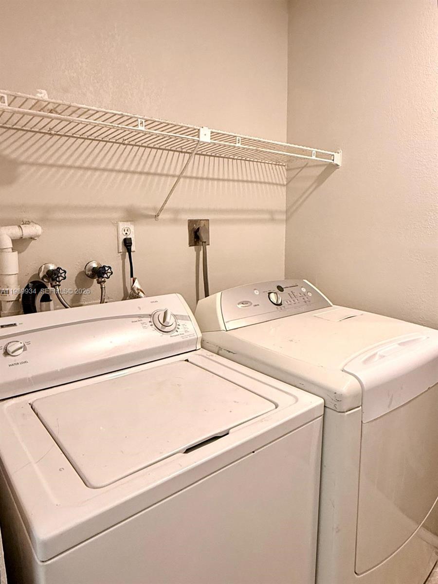 TOWNHOUSES AT JACARANDA C - Residential Lease