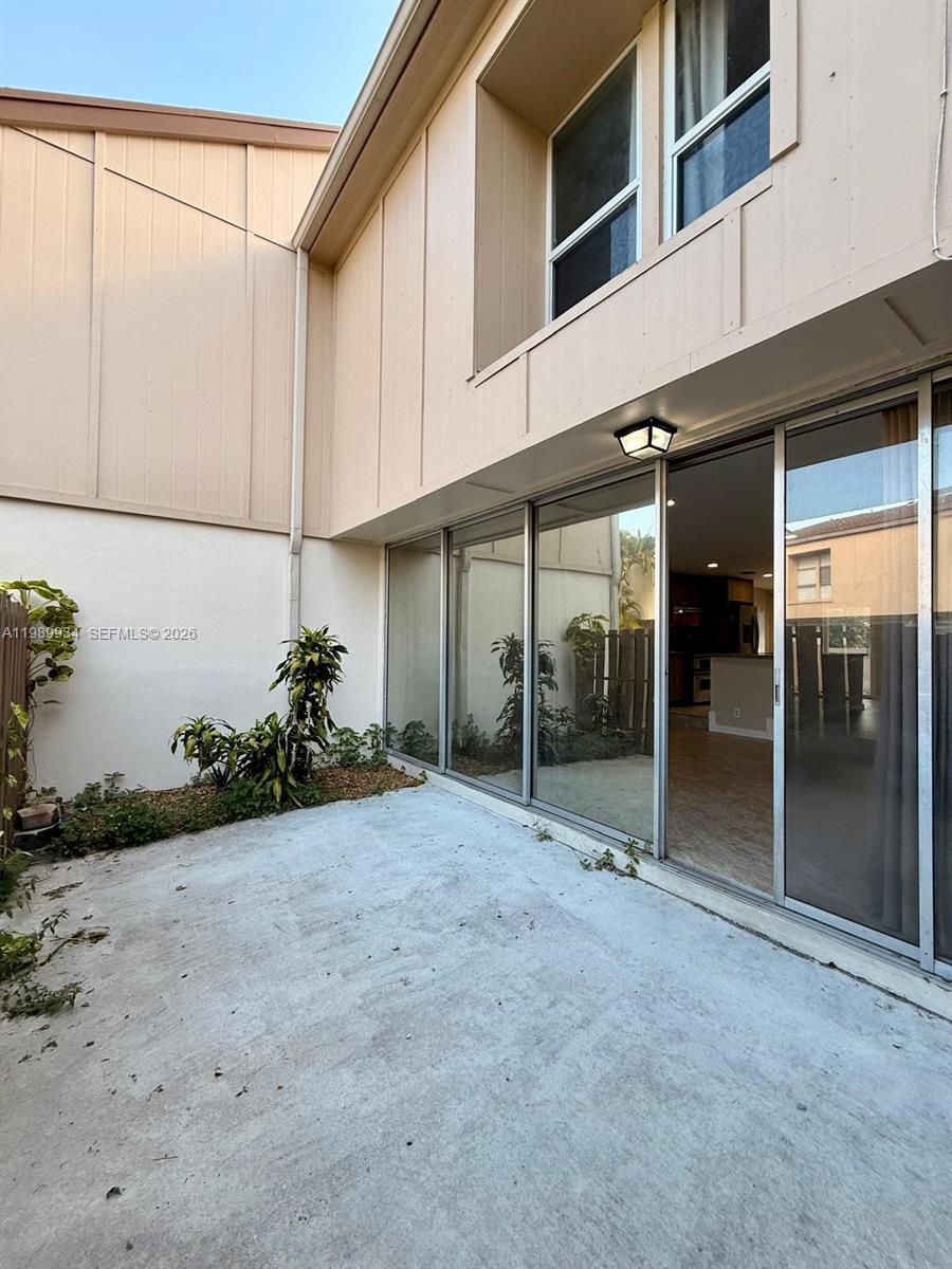 TOWNHOUSES AT JACARANDA C - Residential Lease