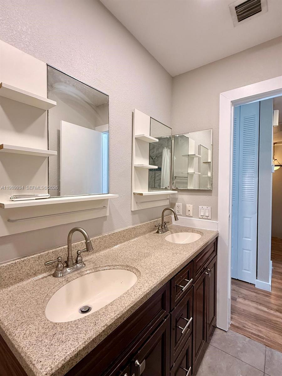 TOWNHOUSES AT JACARANDA C - Residential Lease