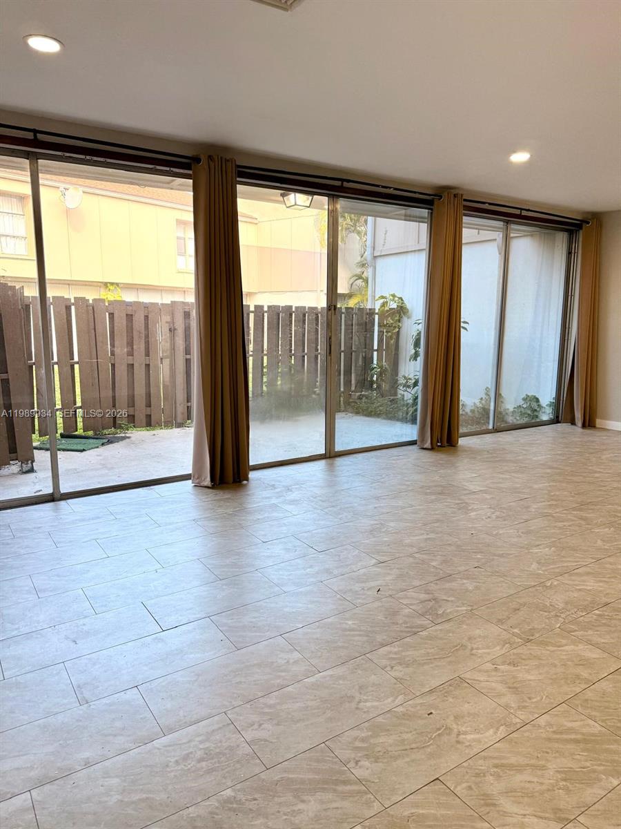 TOWNHOUSES AT JACARANDA C - Residential Lease