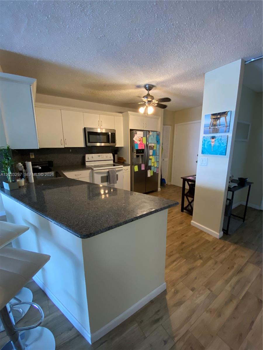 1660 NE 191st St 413-1