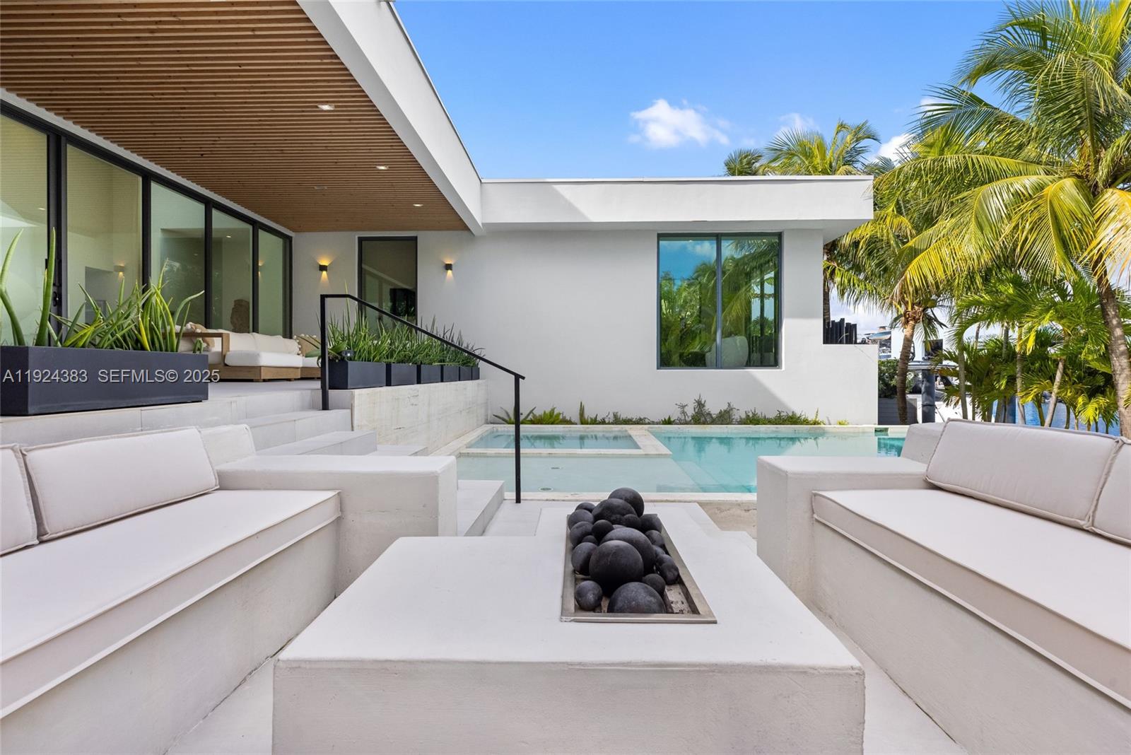 BELLE MEADE 1ST ADDN - Residential Lease