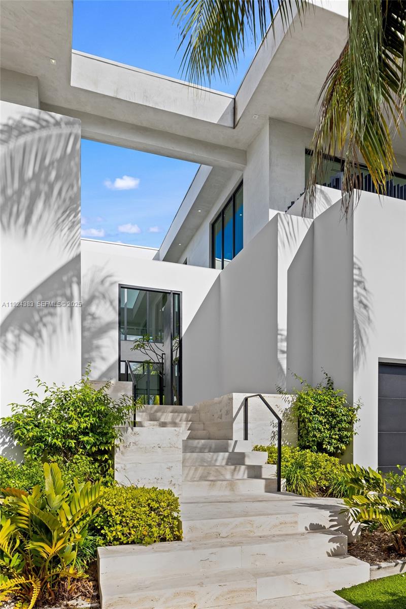 BELLE MEADE 1ST ADDN - Residential Lease