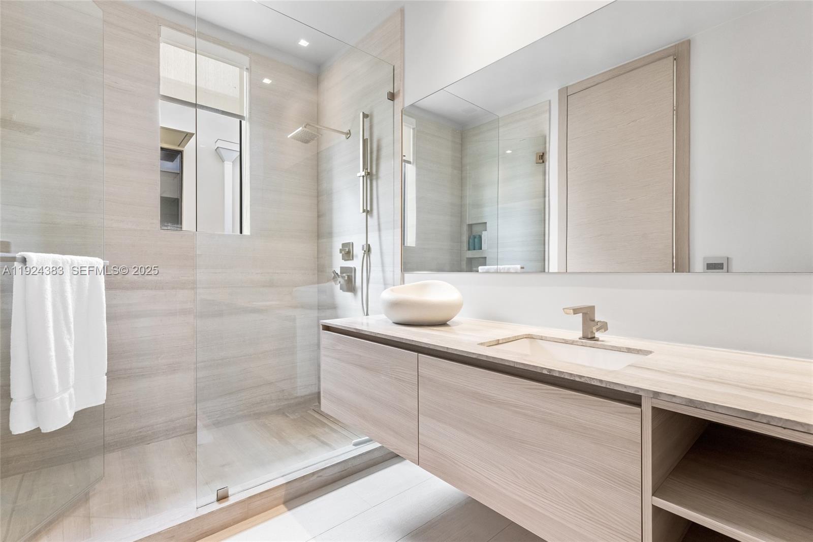 BELLE MEADE 1ST ADDN - Residential Lease