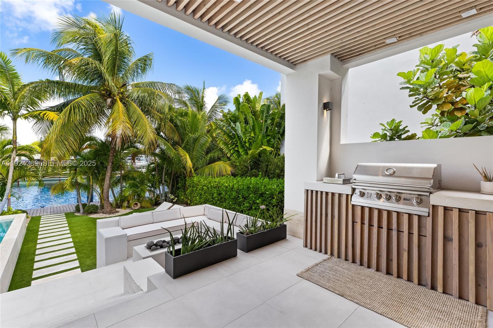 BELLE MEADE 1ST ADDN - Residential Lease