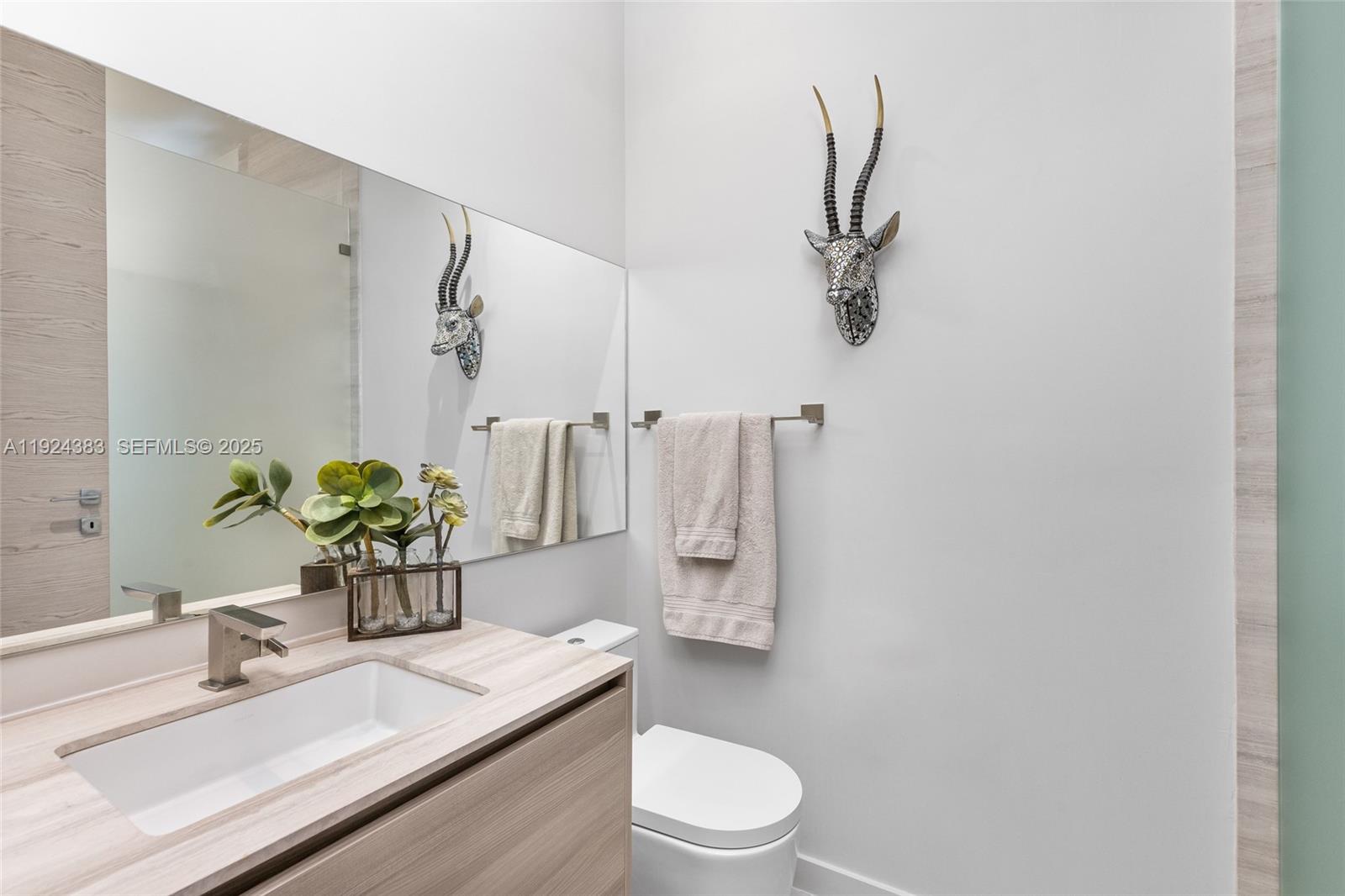 BELLE MEADE 1ST ADDN - Residential Lease