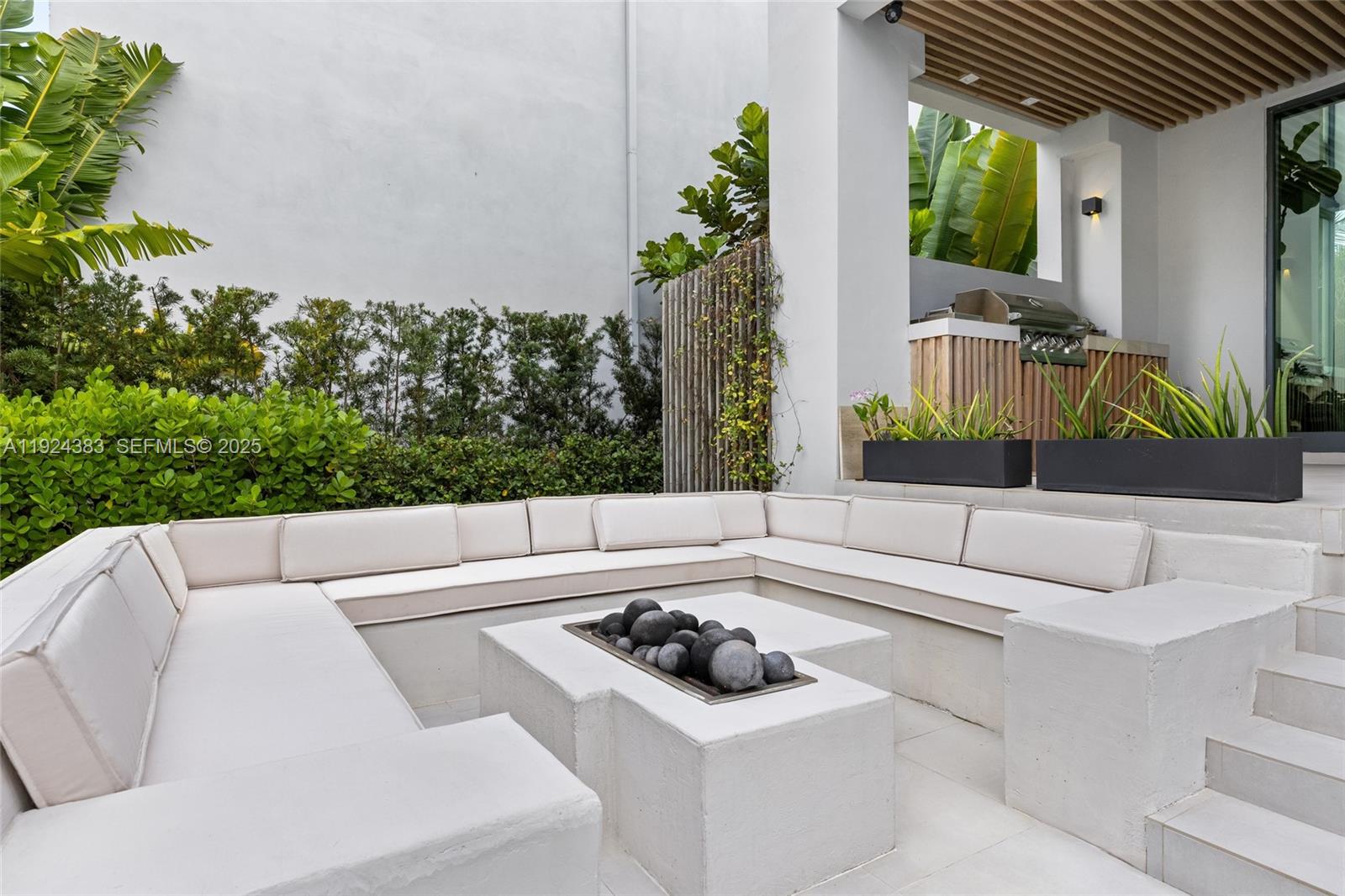 BELLE MEADE 1ST ADDN - Residential Lease