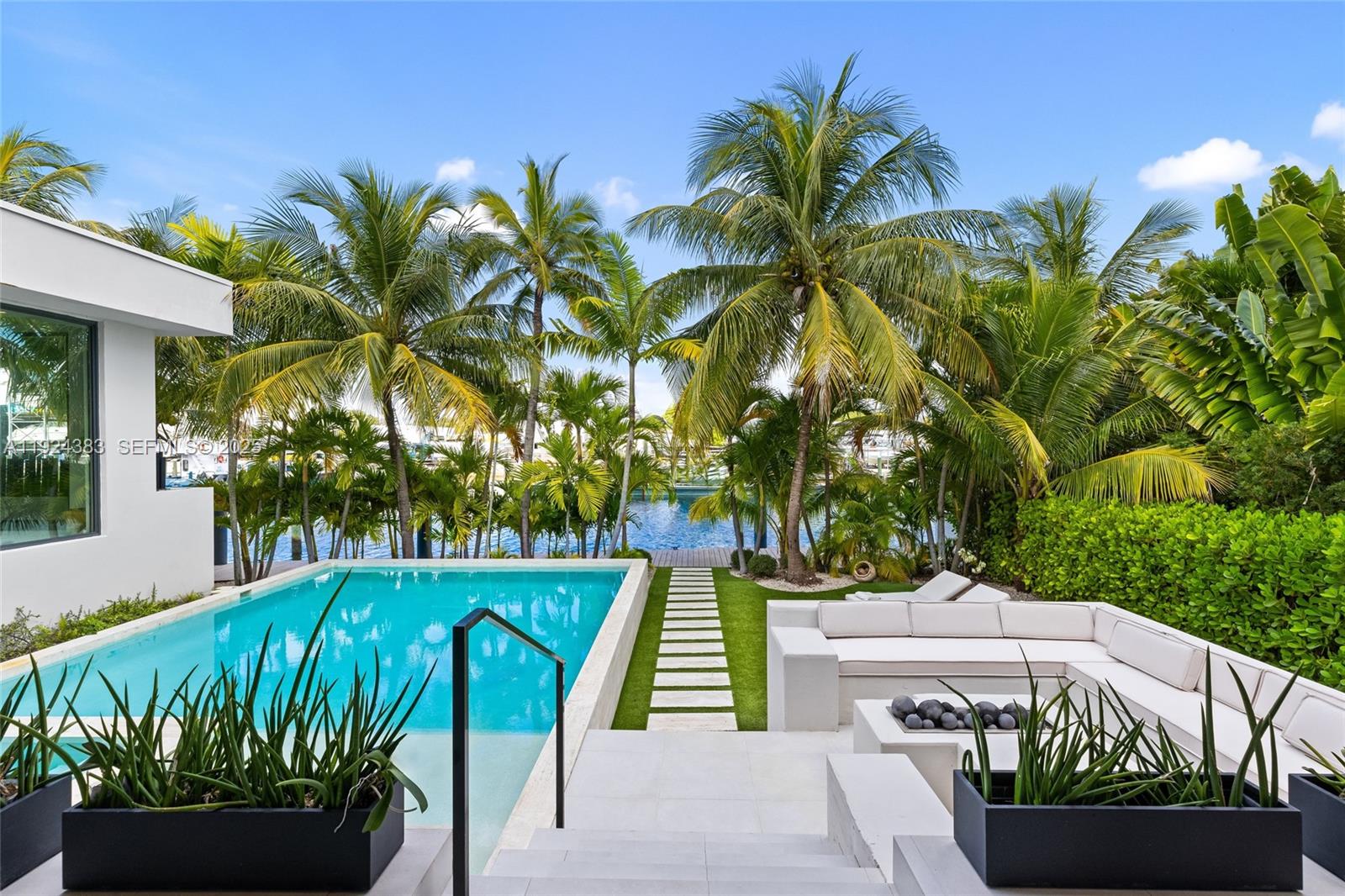 BELLE MEADE 1ST ADDN - Residential Lease