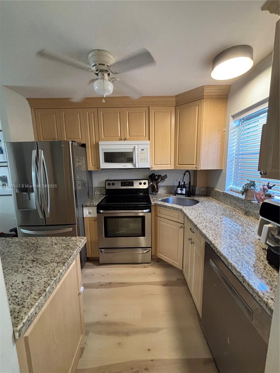 RACQUET CLUB - Residential