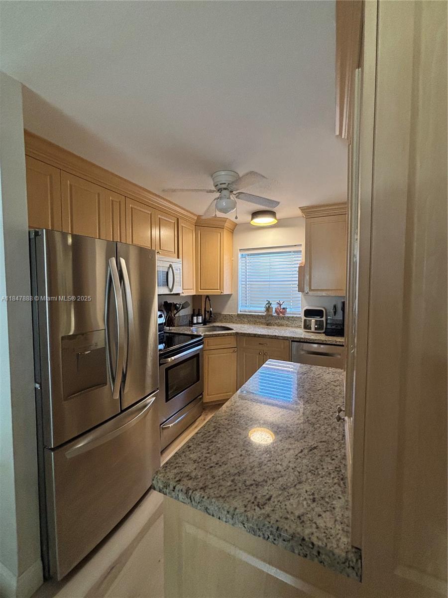 RACQUET CLUB - Residential