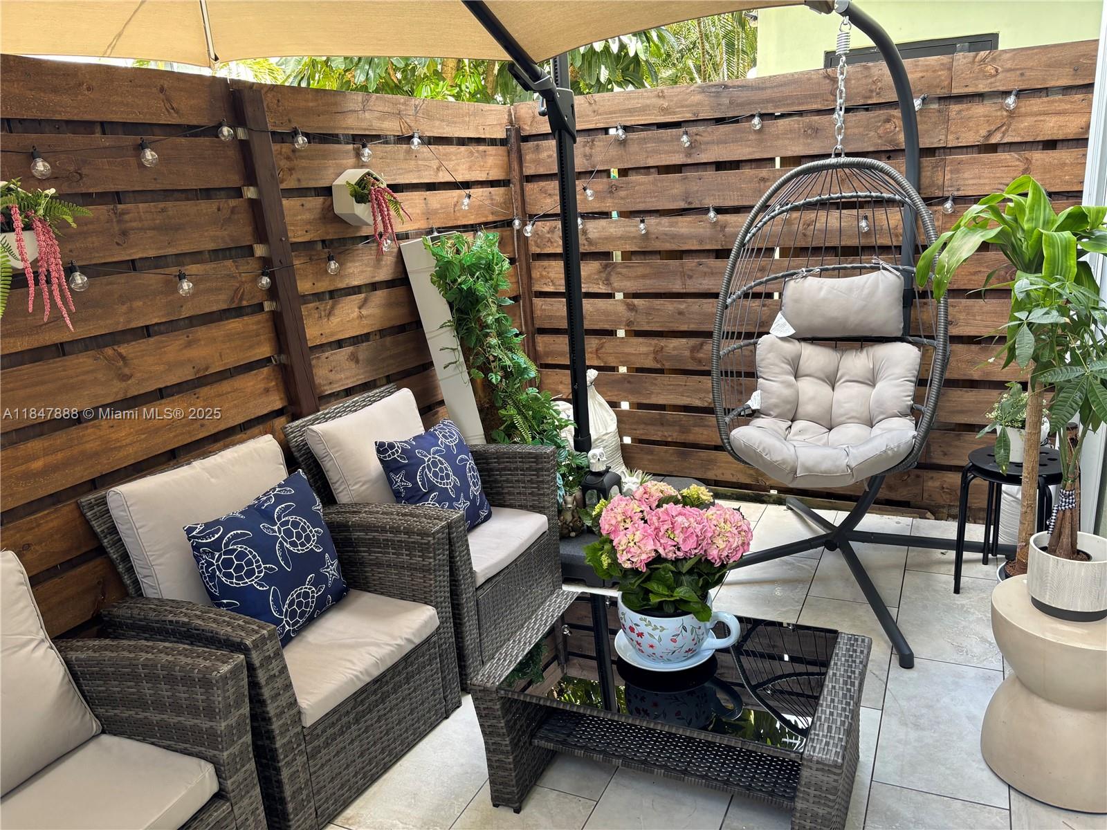 RACQUET CLUB - Residential