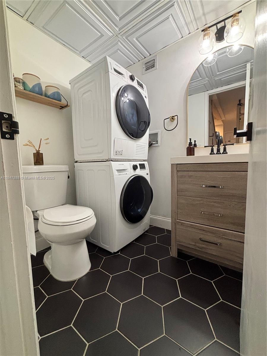 RACQUET CLUB - Residential