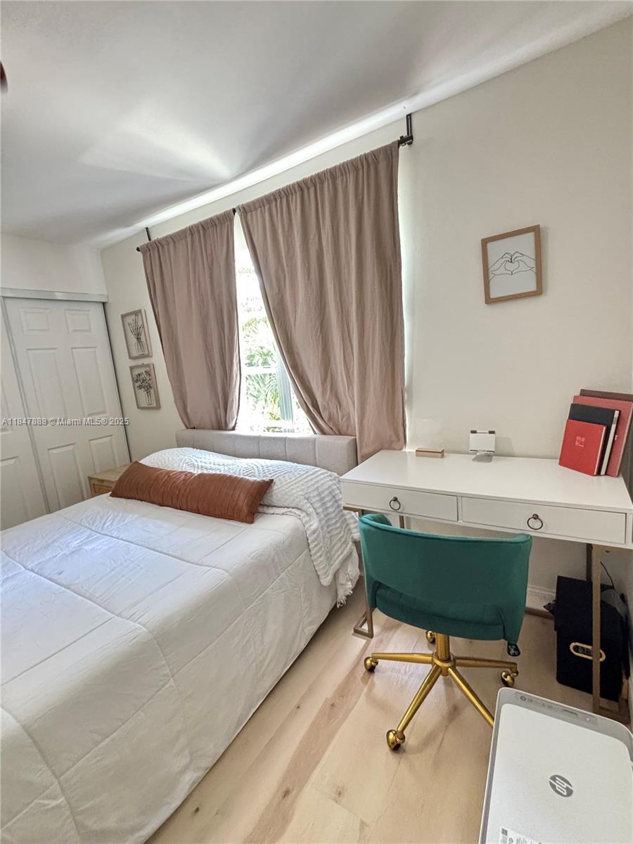 RACQUET CLUB - Residential