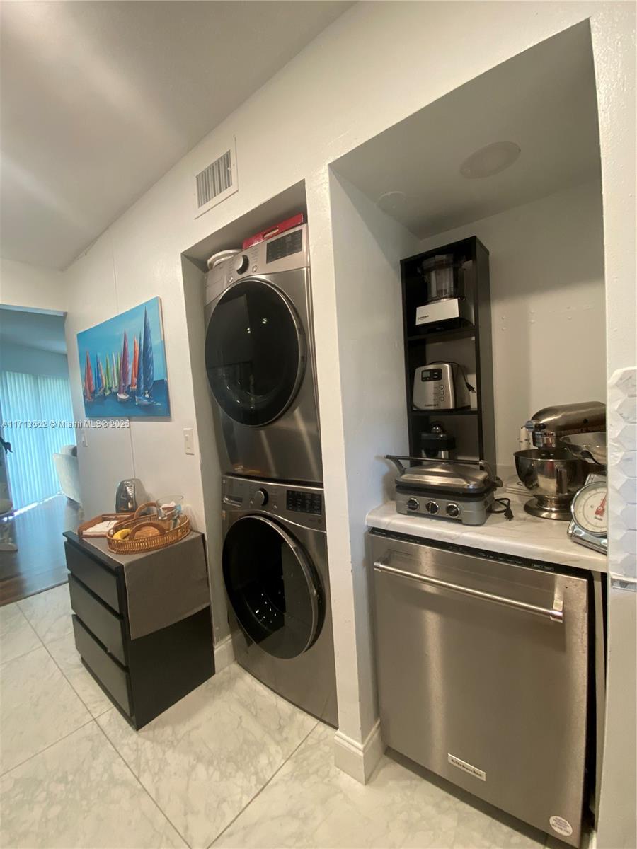 KEYS GATE CONDO NO SEVEN - Residential