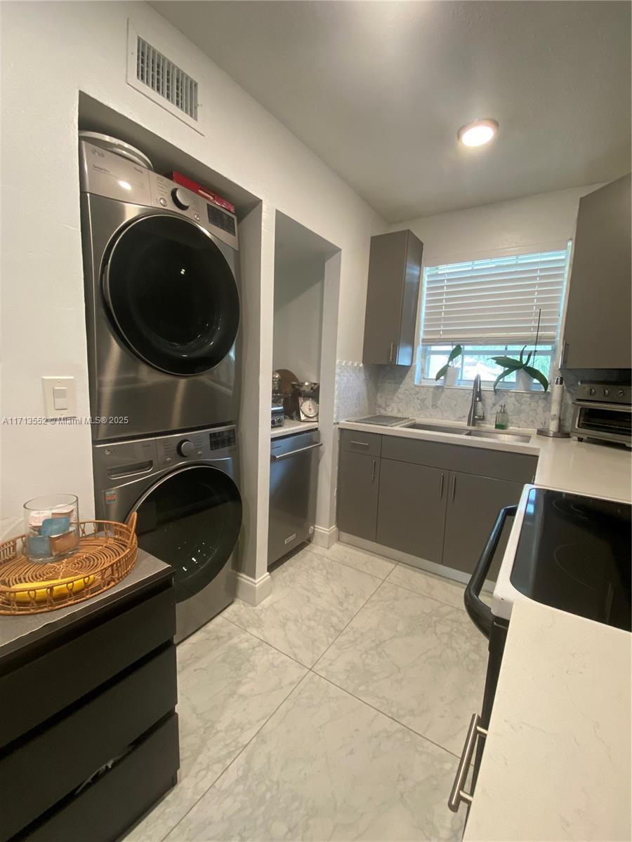 KEYS GATE CONDO NO SEVEN - Residential