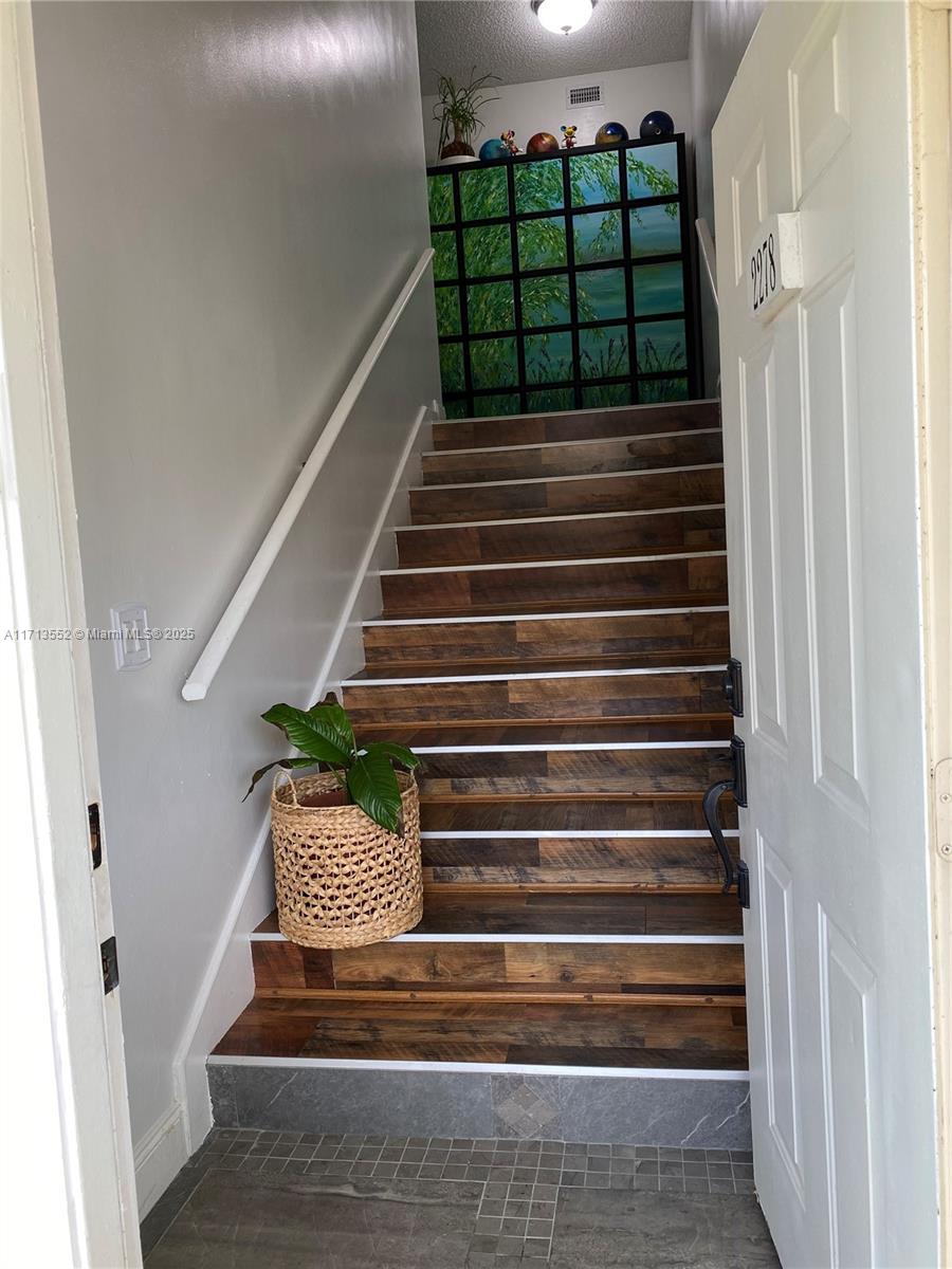 KEYS GATE CONDO NO SEVEN - Residential