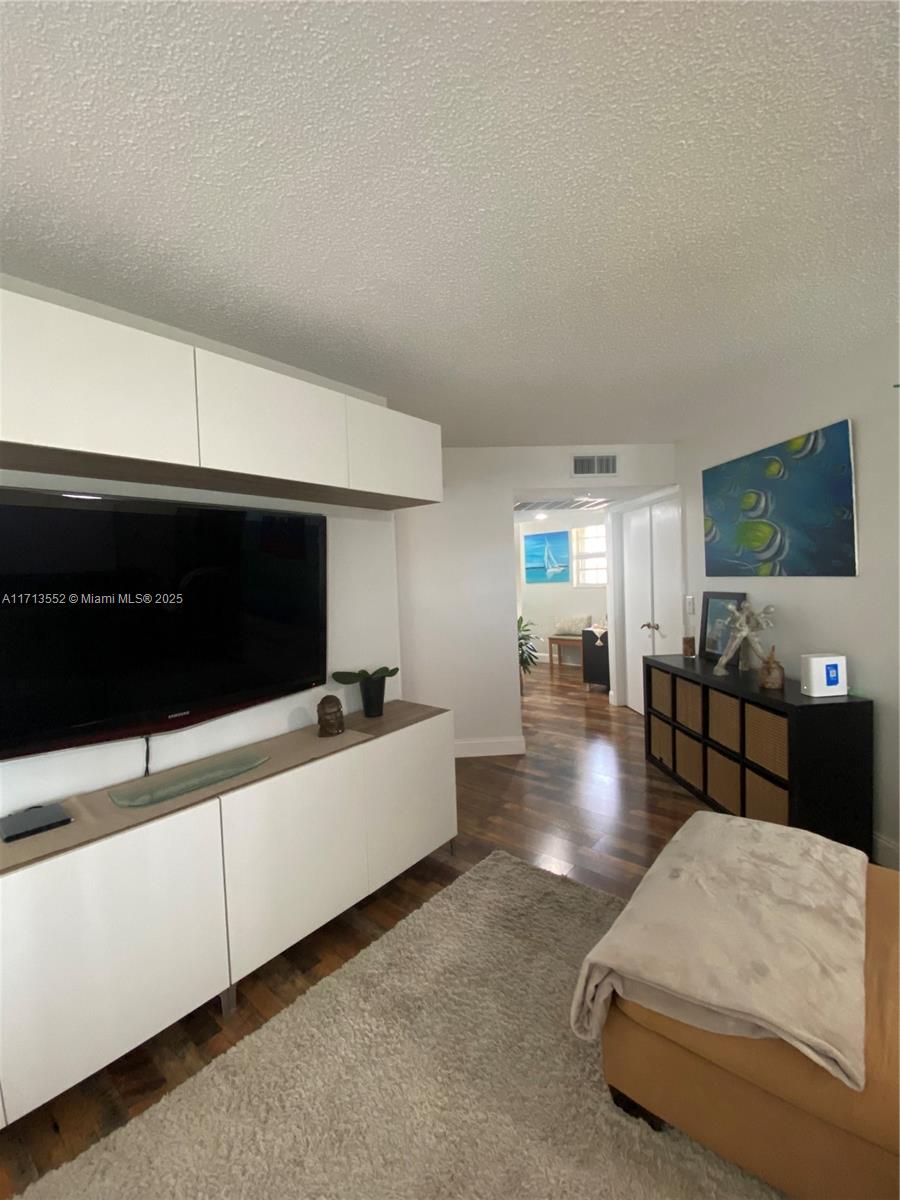 KEYS GATE CONDO NO SEVEN - Residential