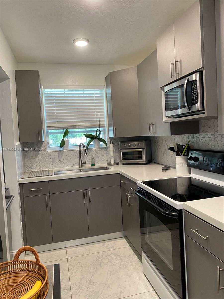 KEYS GATE CONDO NO SEVEN - Residential