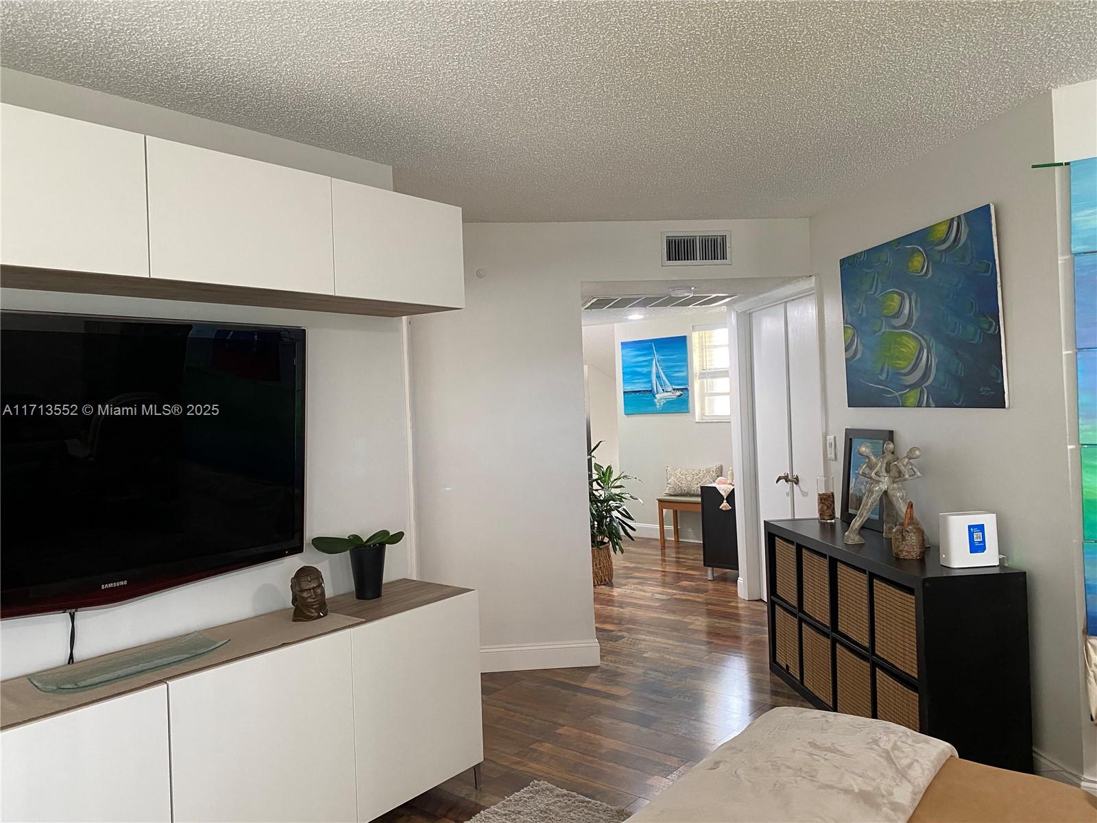 KEYS GATE CONDO NO SEVEN - Residential