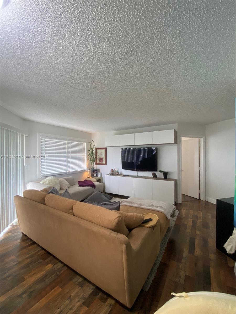 KEYS GATE CONDO NO SEVEN - Residential
