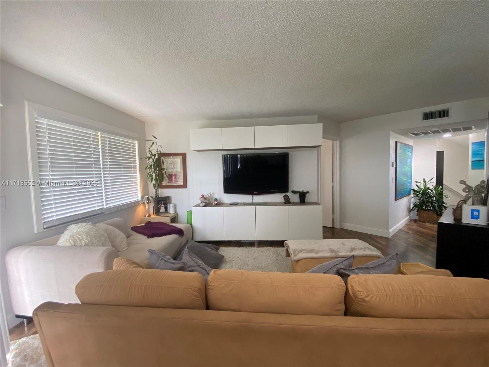 KEYS GATE CONDO NO SEVEN - Residential
