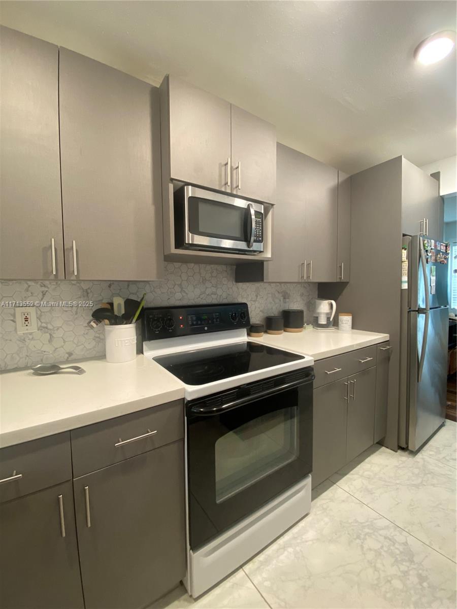 KEYS GATE CONDO NO SEVEN - Residential