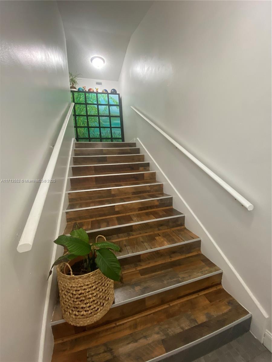 KEYS GATE CONDO NO SEVEN - Residential