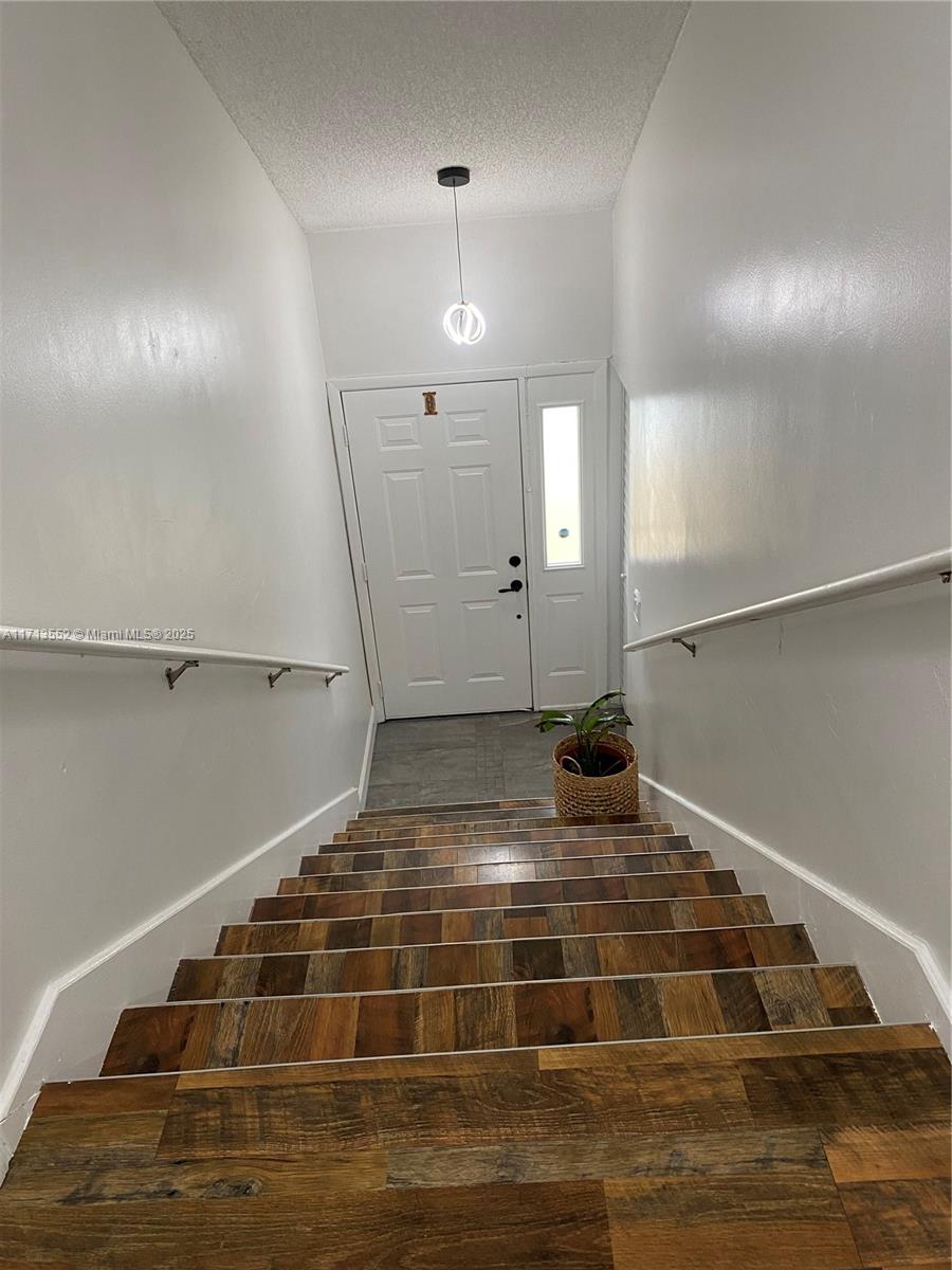 KEYS GATE CONDO NO SEVEN - Residential