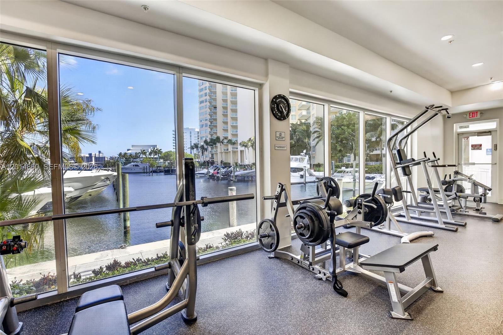AVENTURA MARINA CONDO NUM - Residential