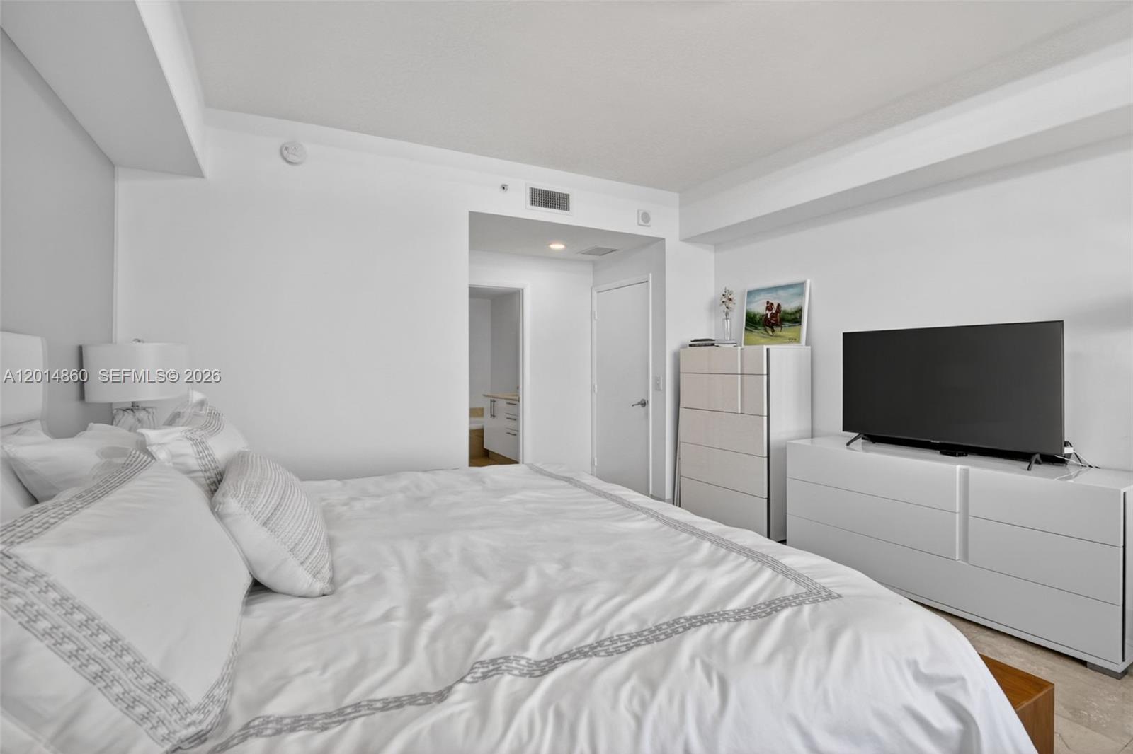 AVENTURA MARINA CONDO NUM - Residential