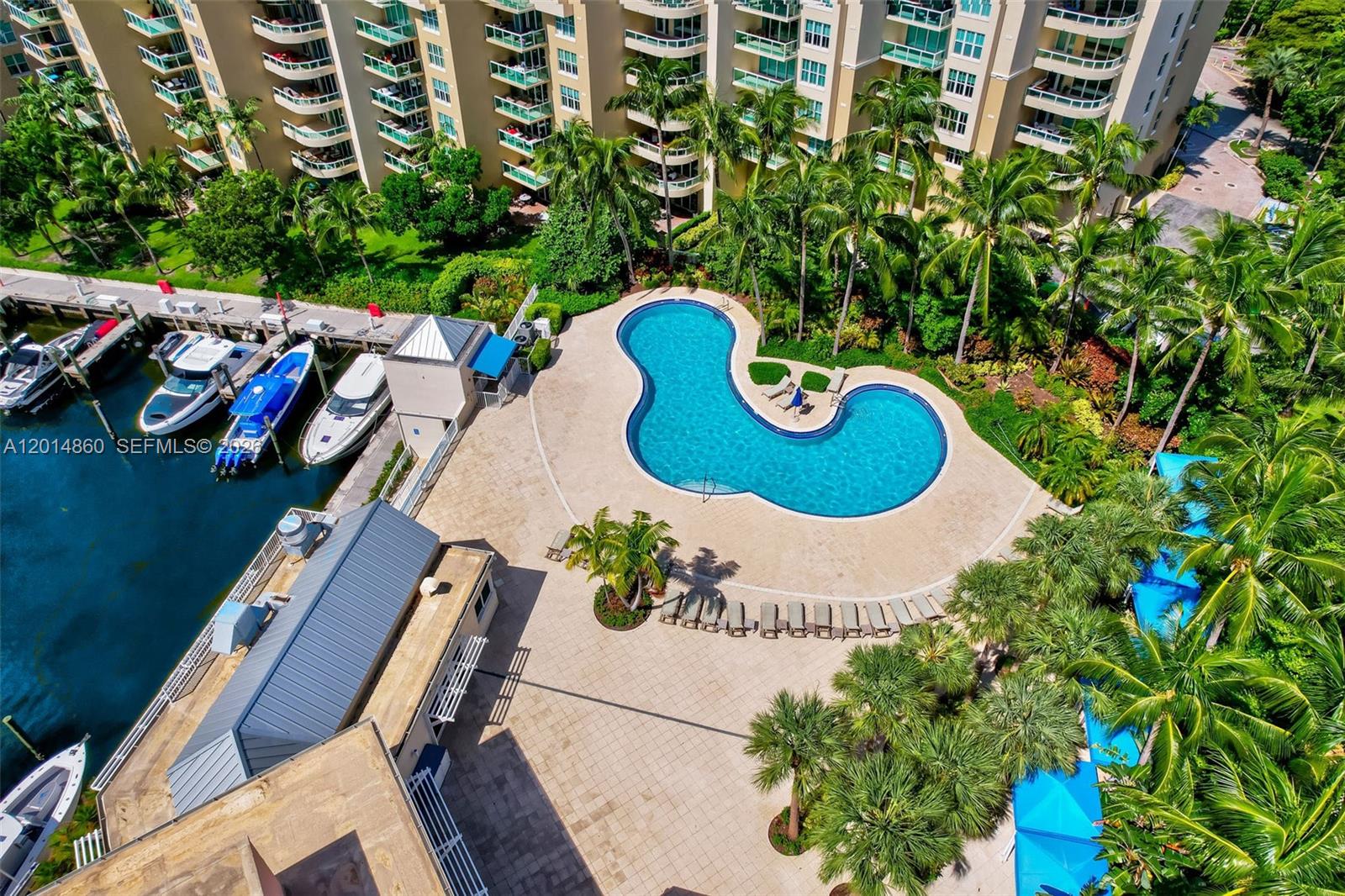 AVENTURA MARINA CONDO NUM - Residential