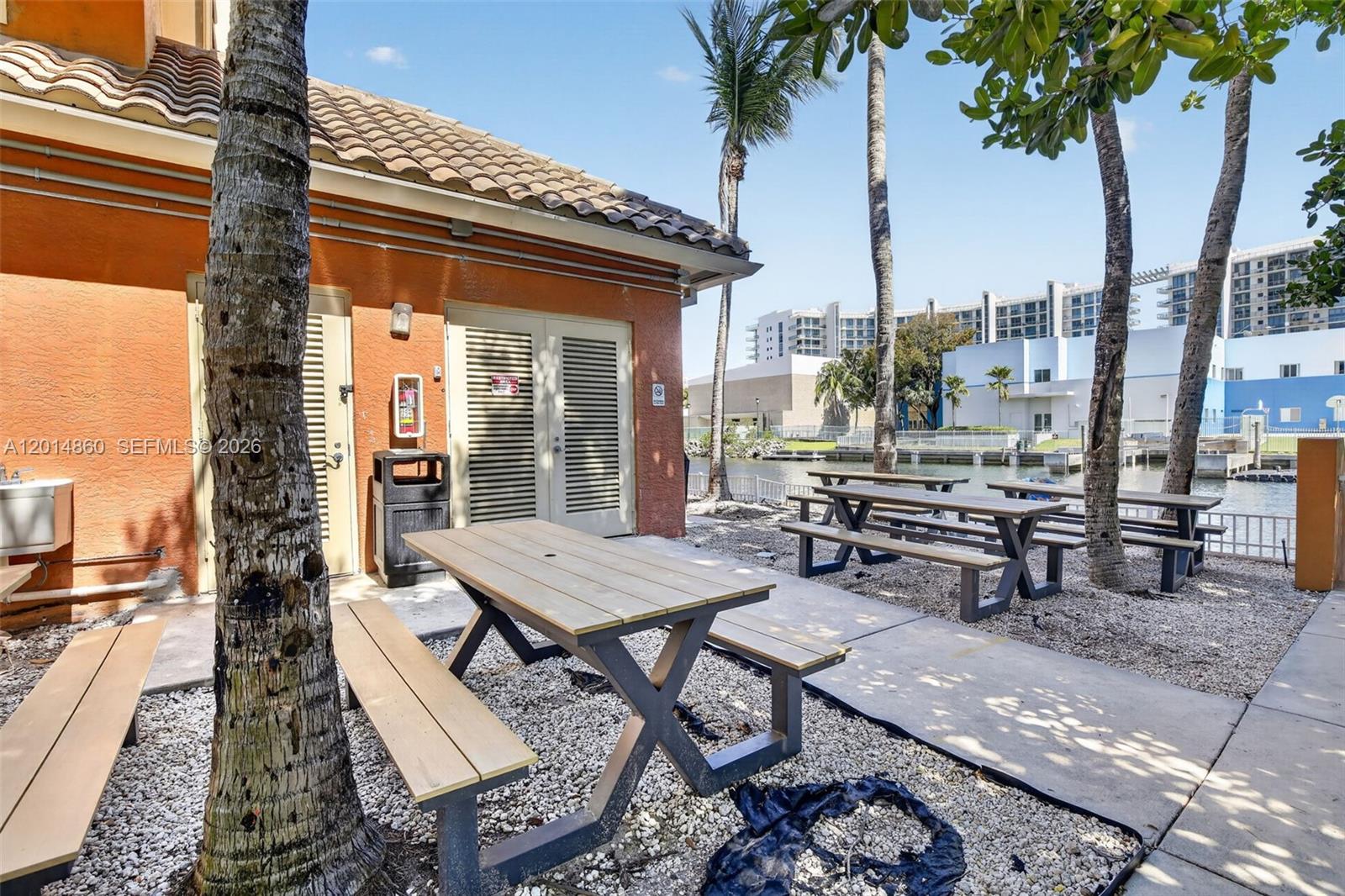AVENTURA MARINA CONDO NUM - Residential