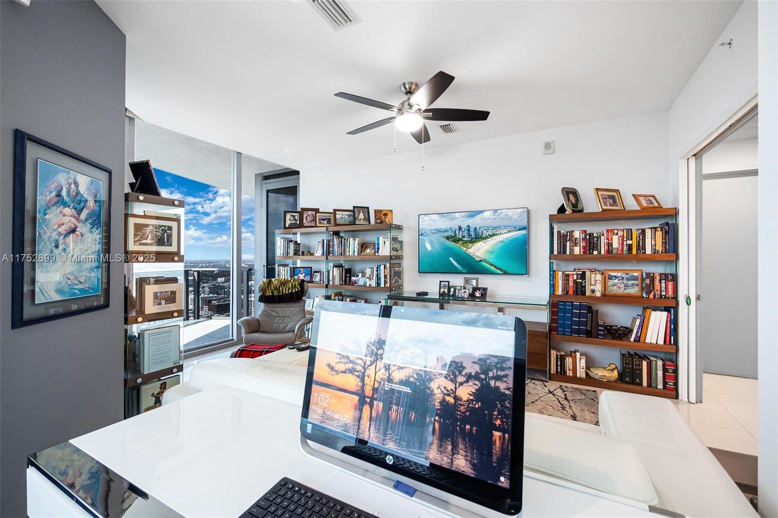 ARIA ON THE BAY CONDO - Residential