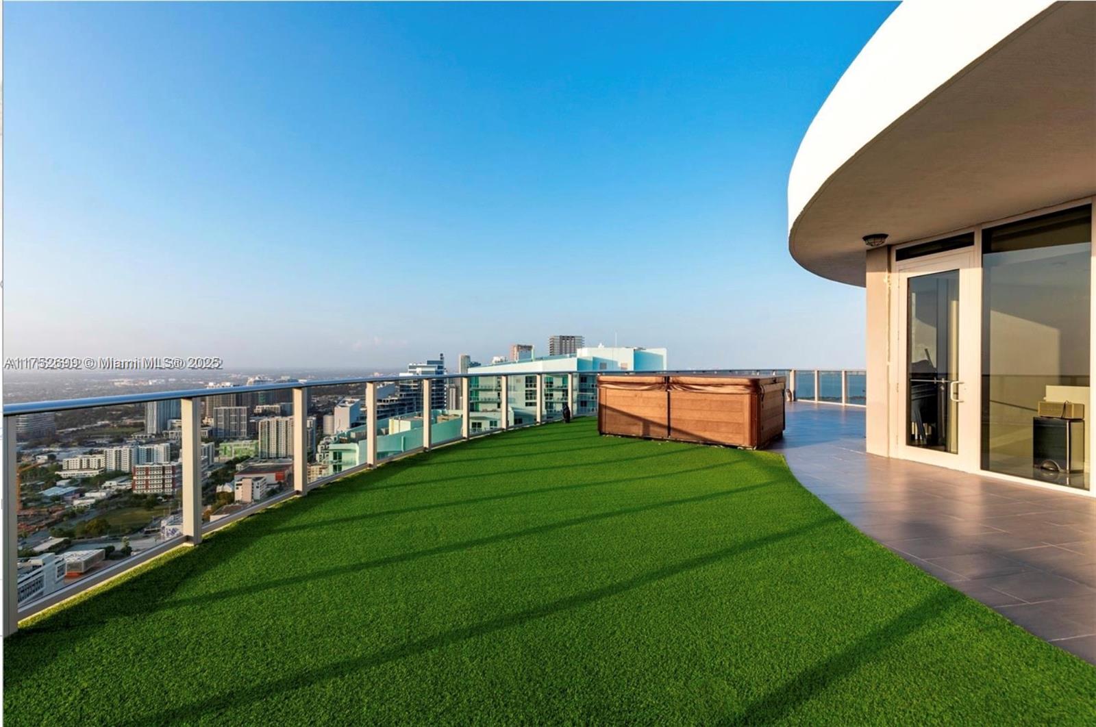 ARIA ON THE BAY CONDO - Residential