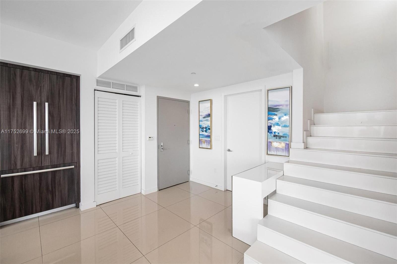 ARIA ON THE BAY CONDO - Residential