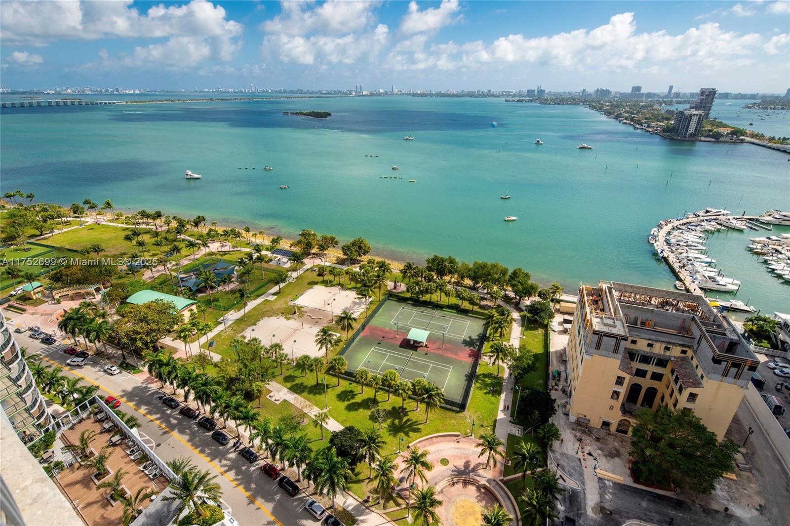 ARIA ON THE BAY CONDO - Residential