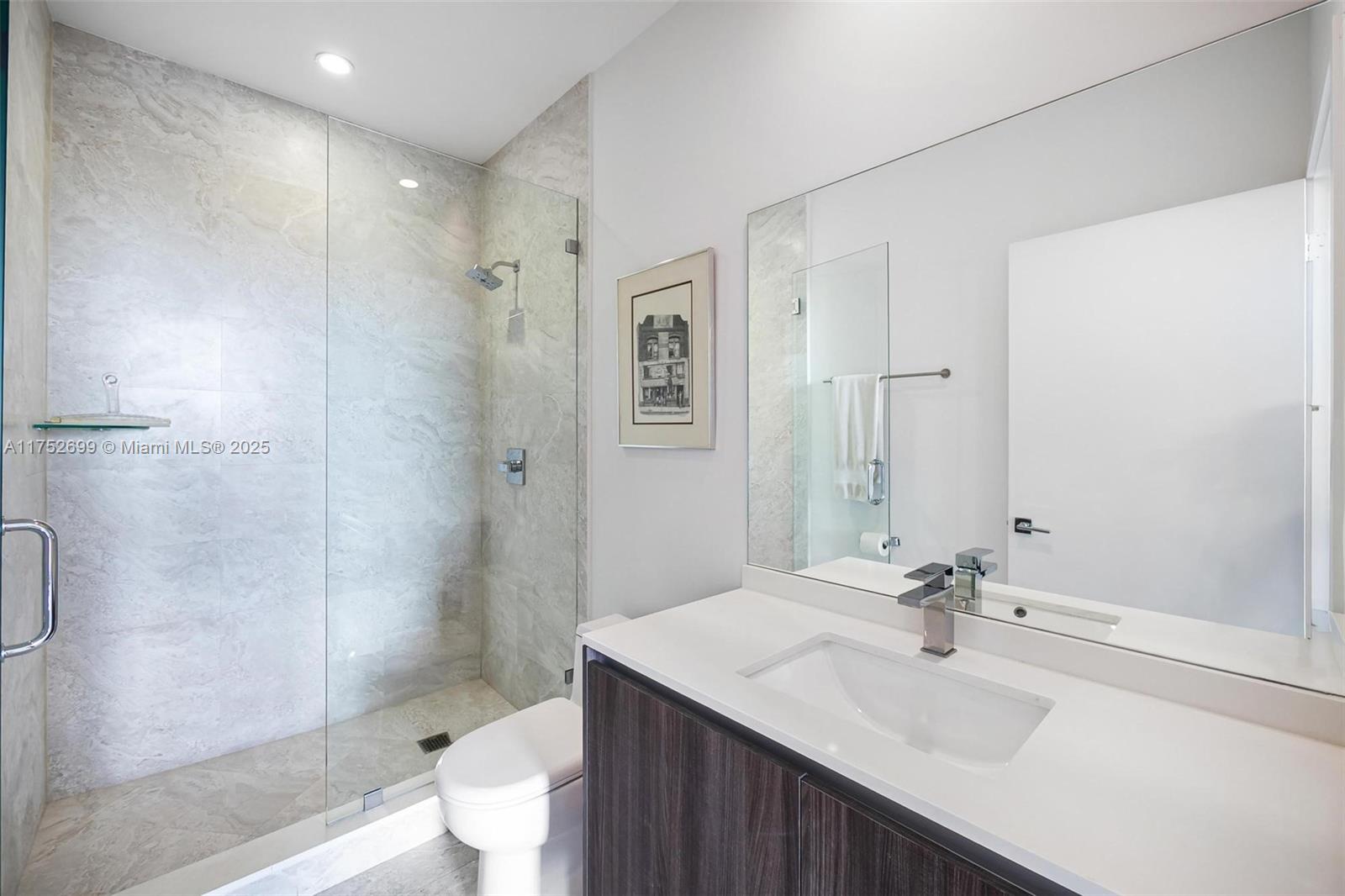 ARIA ON THE BAY CONDO - Residential