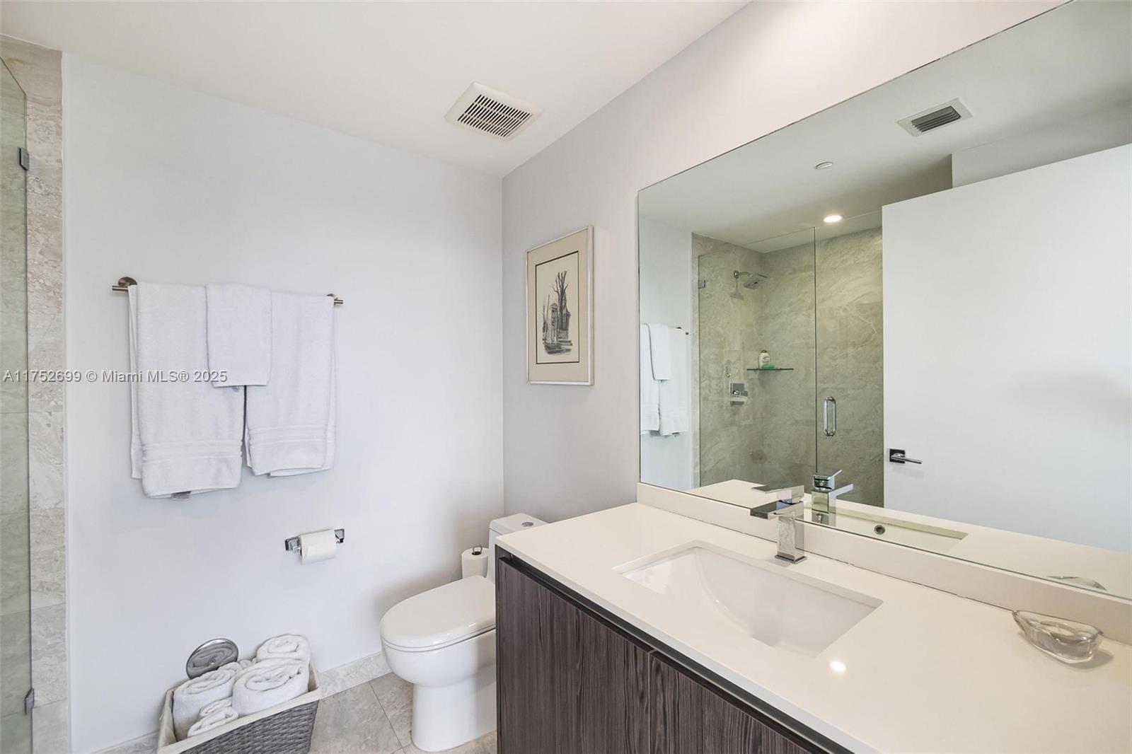 ARIA ON THE BAY CONDO - Residential