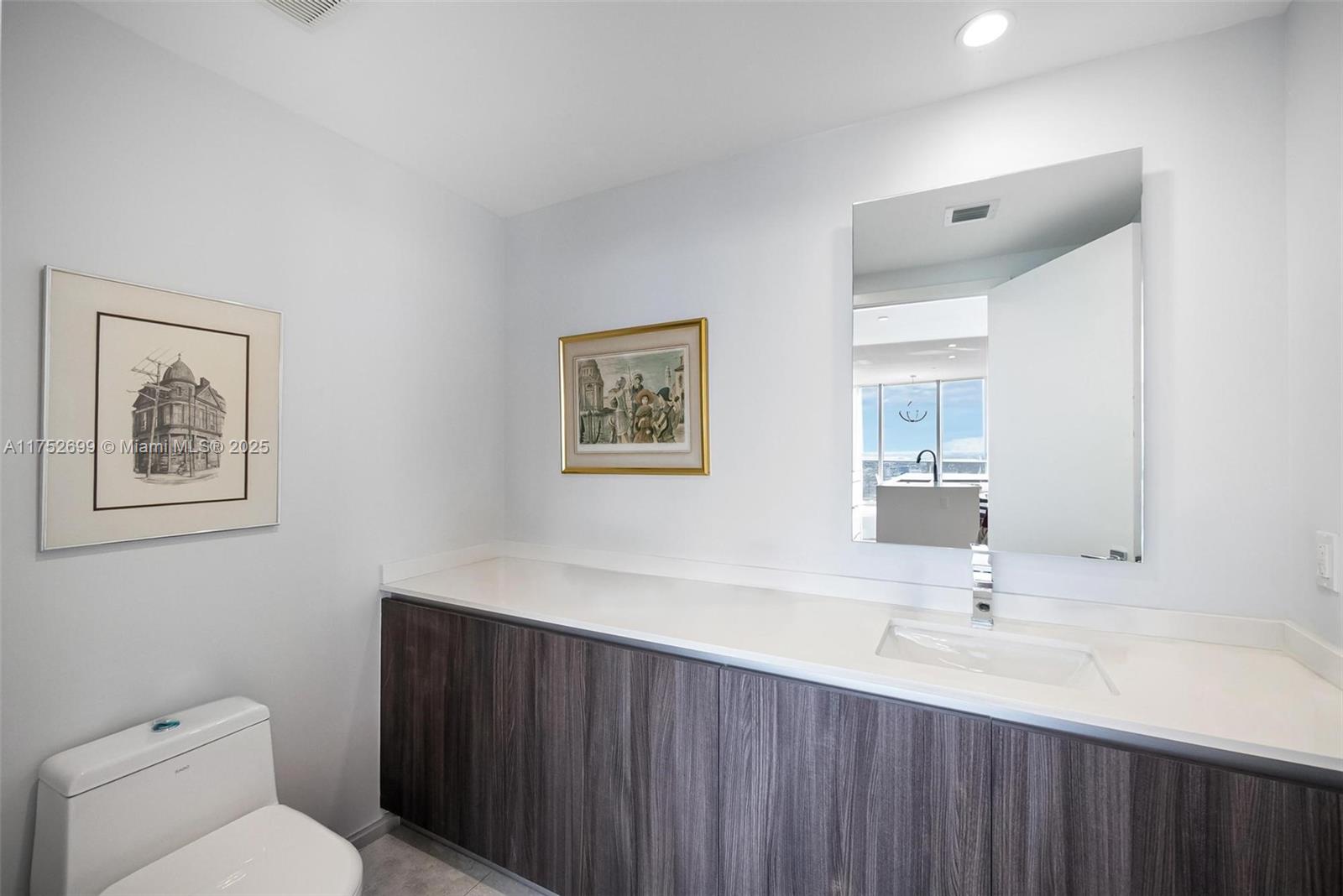 ARIA ON THE BAY CONDO - Residential