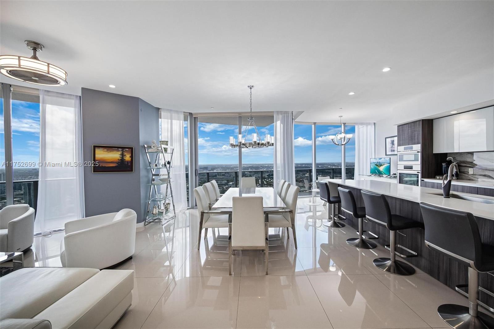 ARIA ON THE BAY CONDO - Residential