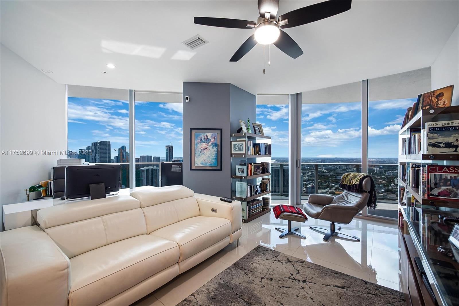 ARIA ON THE BAY CONDO - Residential