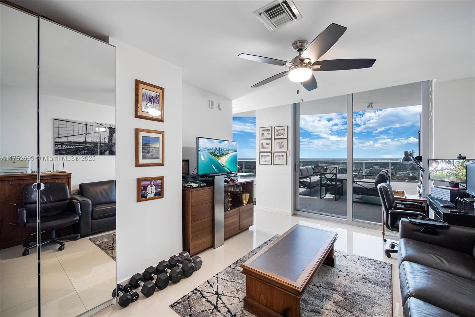 ARIA ON THE BAY CONDO - Residential