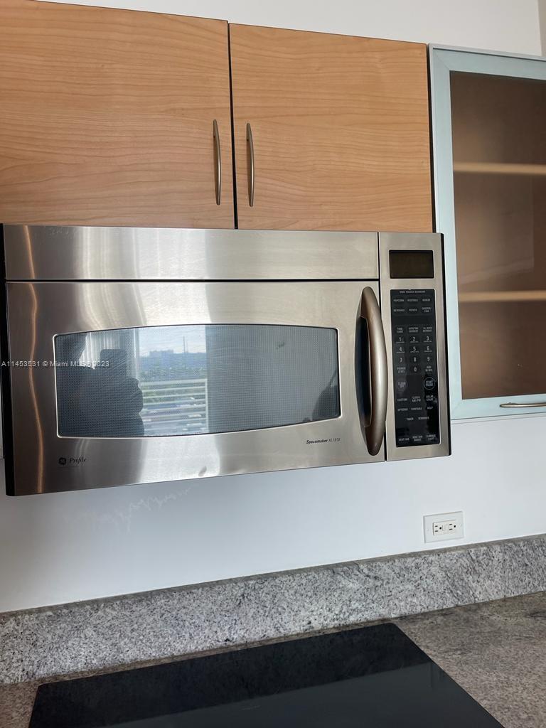 VENTURE AT AVENTURA WEST - Residential