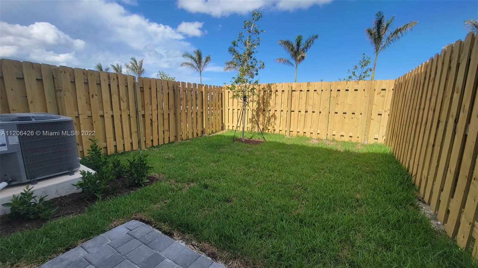 PINE VISTA - Residential Lease
